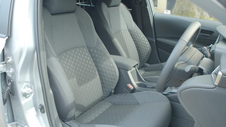 TOYOTA COROLLA PETROL 1.8 VVT-i Hybrid 140 Commercial Auto